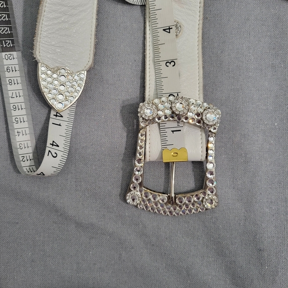 Michelle Monroe Vintage 80"s & 90's White and Silver Women's Belt Size 34 - Picture 7 of 8